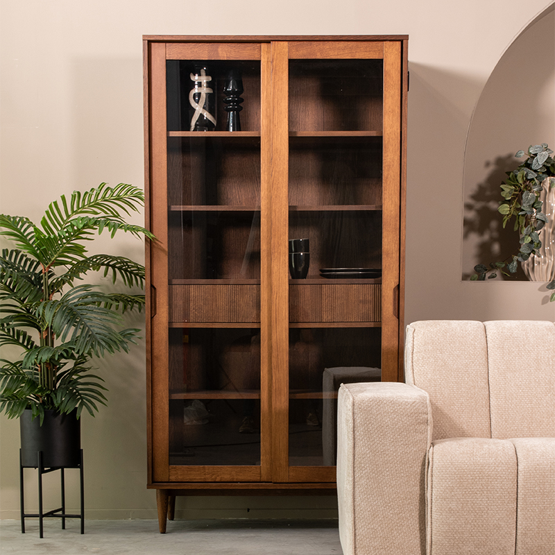 Vitrine I_Jule - Nussbaum - BRUIN - - Minimalistisch - LABEL51