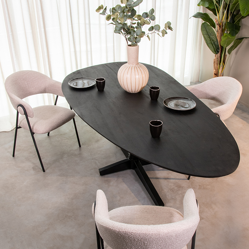 Esstische I_Rosie - Oval - Schwarz - Mangoholz - Modern - LABEL51