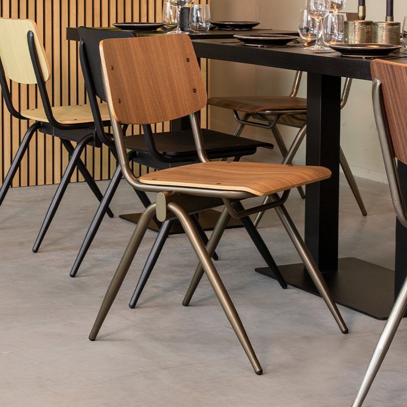 Esszimmerstühl I_Solid - Ohne Armlehne - Nussbaum - BRUIN - - Industriell - LABEL51