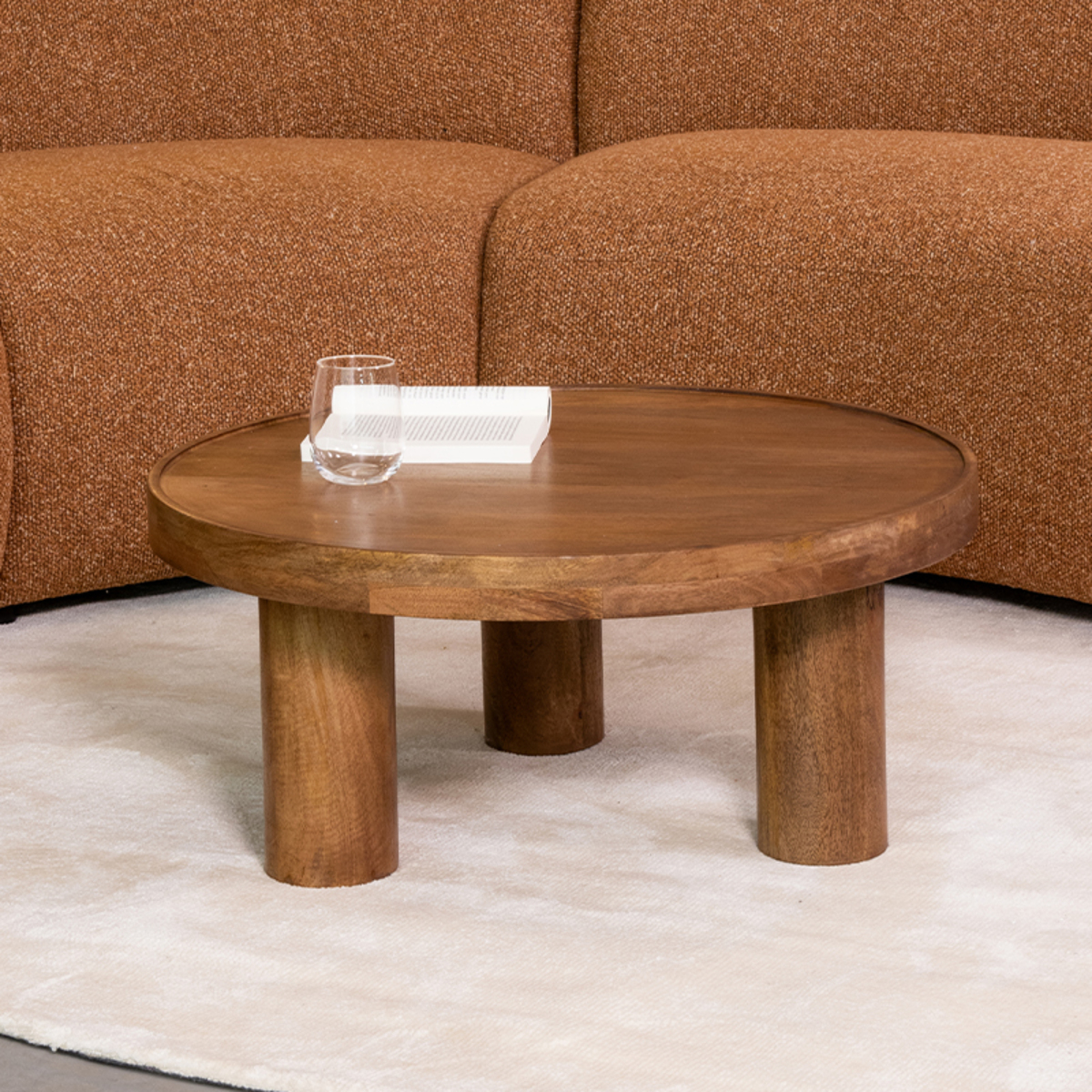 Couchtische I_Elly - Rund - Nature Smooth - Braun - Mangoholz - Ländlich - LABEL51