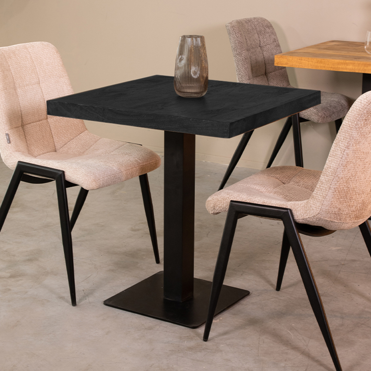 Esszimmerstühl I_Tafelblad Straight Edge - Ohne Armlehne - Schwarz - Mangoholz - Modern - LABEL51